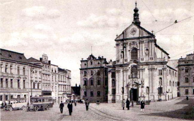 Dolni_namesti_02